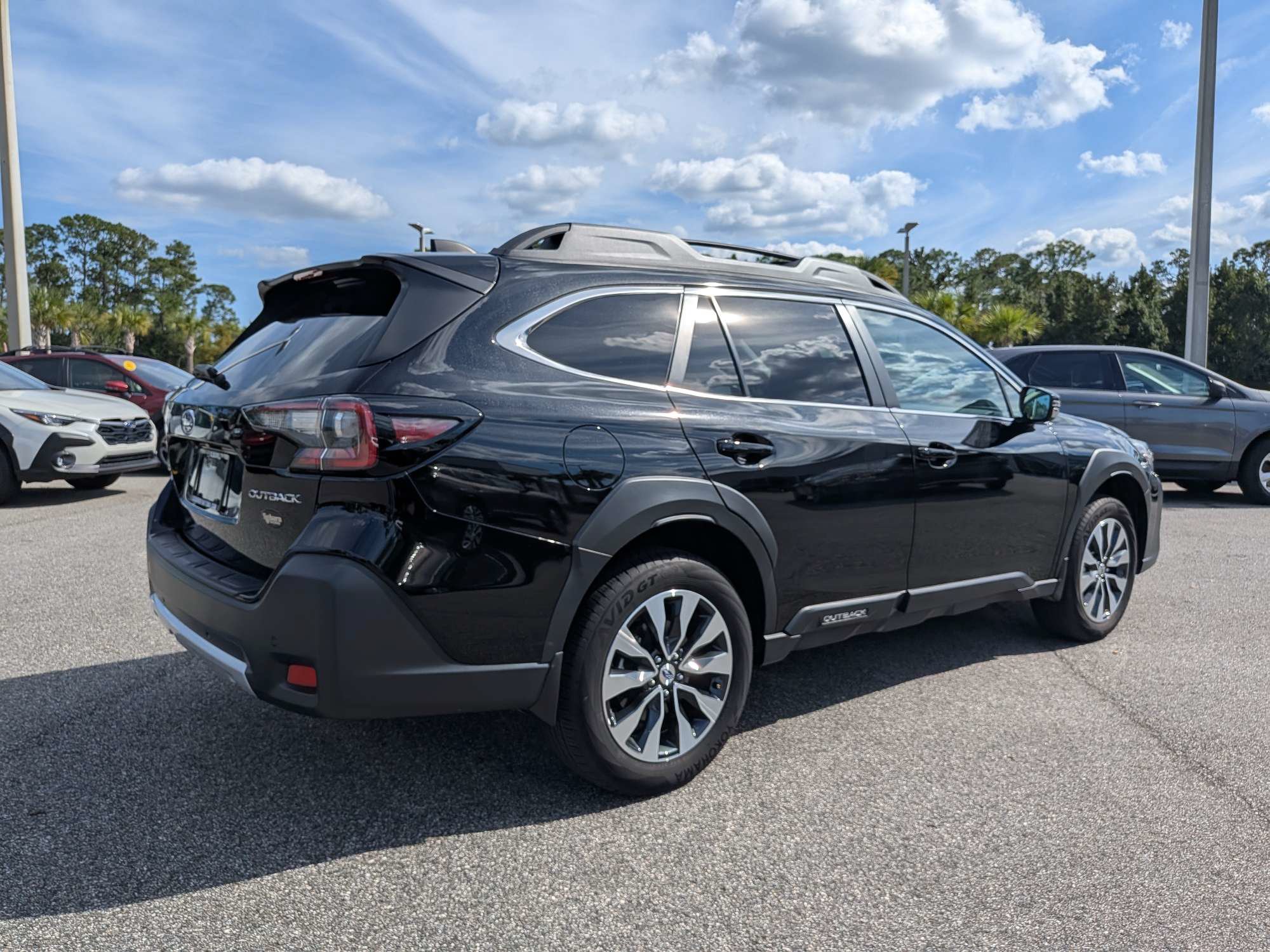 Used 2024 Subaru Outback Limited AWD/4WD image 4