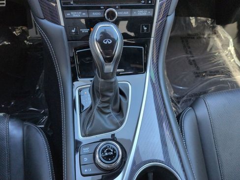 Used 2017 INFINITI Q60 Red Sport 400 image 21