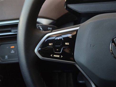 Certified 2023 Volkswagen ID.4 Pro image 19