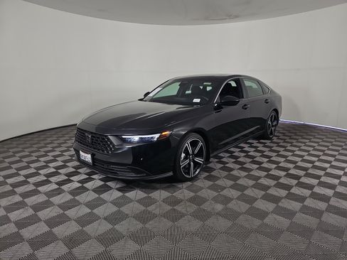 Certified 2024 Honda Accord Sport image 8