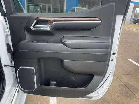 Used 2024 Chevrolet Silverado 1500 LT image 11