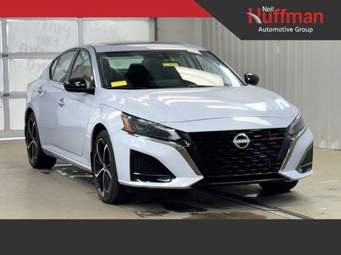 New 2025 Nissan Altima 2.5 SR w/ SR Premium Package image 1