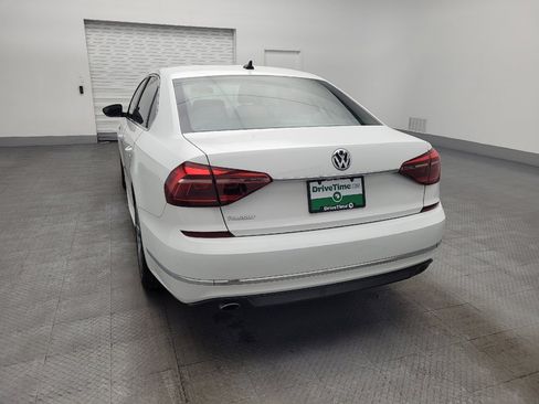 Used 2017 Volkswagen Passat 1.8T R-Line image 6