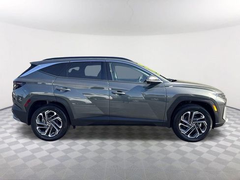 Used 2025 Hyundai Tucson Limited AWD/4WD image 4