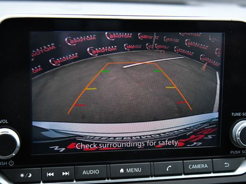 Used 2023 Nissan Altima 2.5 SV image 18