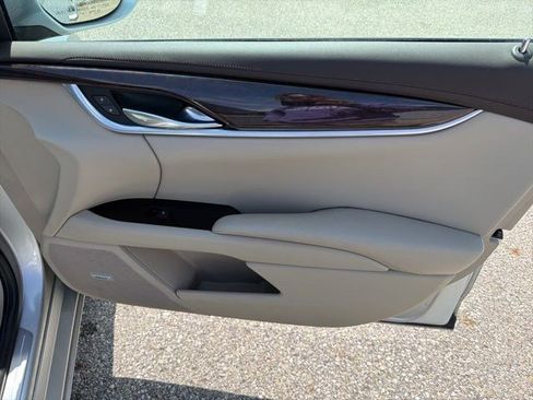 Used 2017 Cadillac XTS Luxury image 18