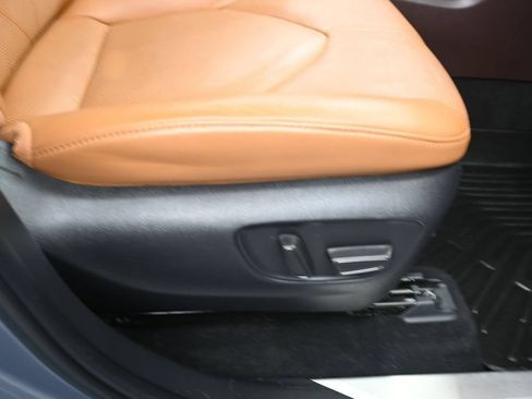 Used 2022 Toyota Highlander Platinum AWD/4WD image 11