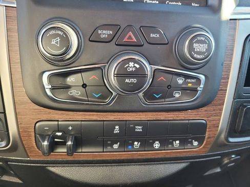 Used 2019 RAM 1500 Laramie image 23