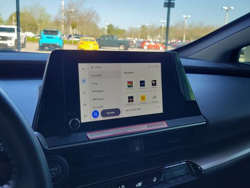 Used 2023 Toyota Prius LE image 21