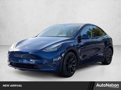 Used 2021 Tesla Model Y Long Range image 1