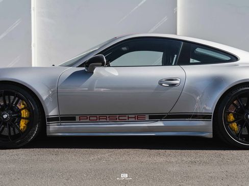 Used 2016 Porsche 911 R RWD image 19
