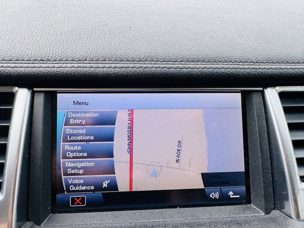 Used 2011 Land Rover Range Rover Sport HSE AWD/4WD image 39