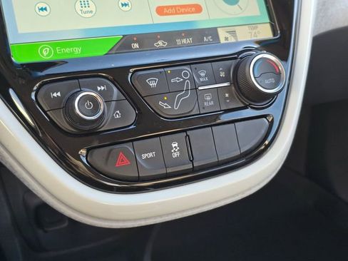 Used 2020 Chevrolet Bolt LT image 32