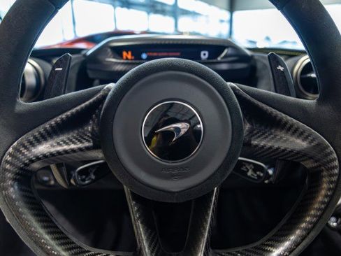 Used 2021 McLaren 720S Performance RWD image 33