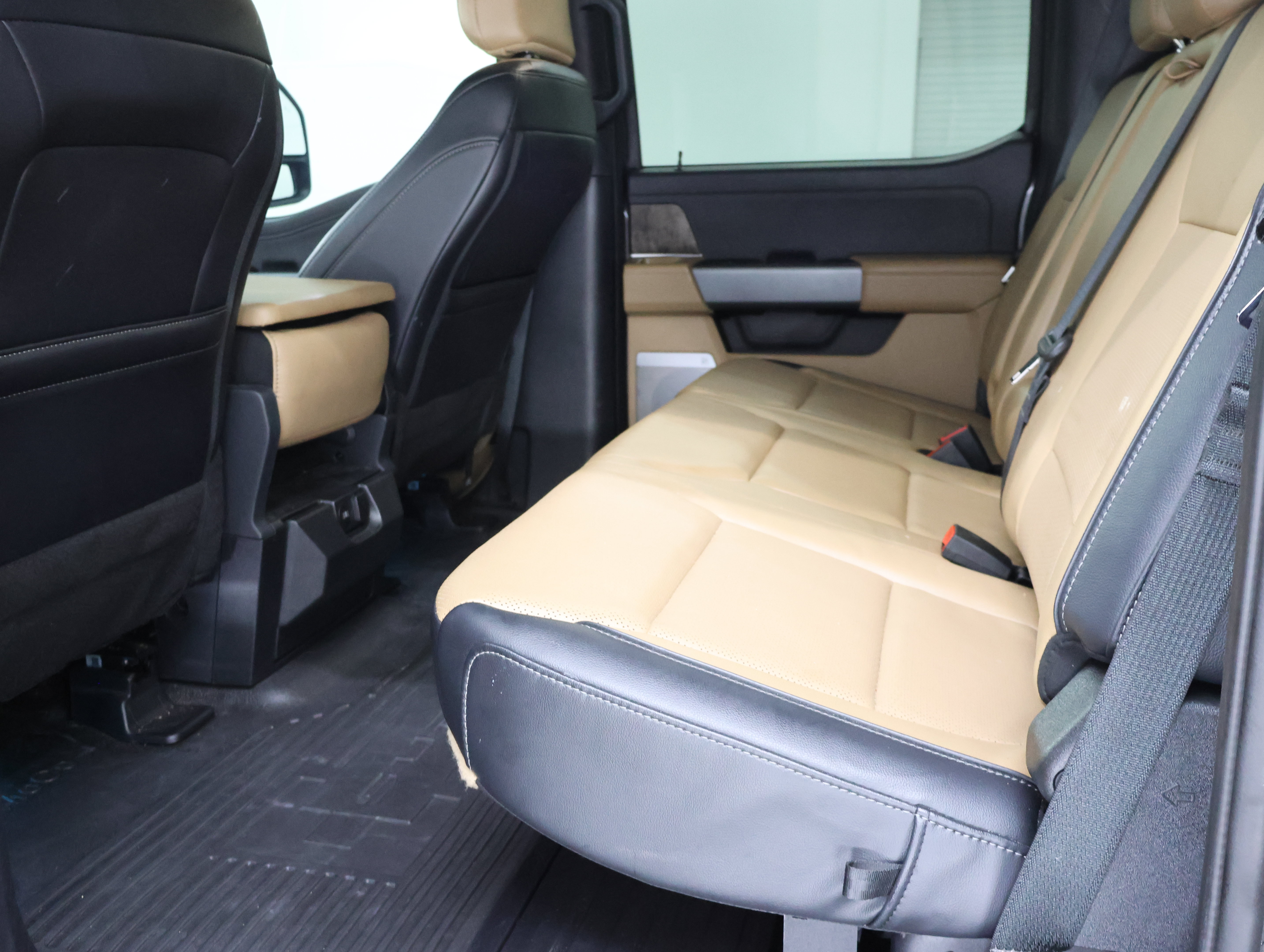 Used 2025 Ford F350 Lariat AWD/4WD image 8
