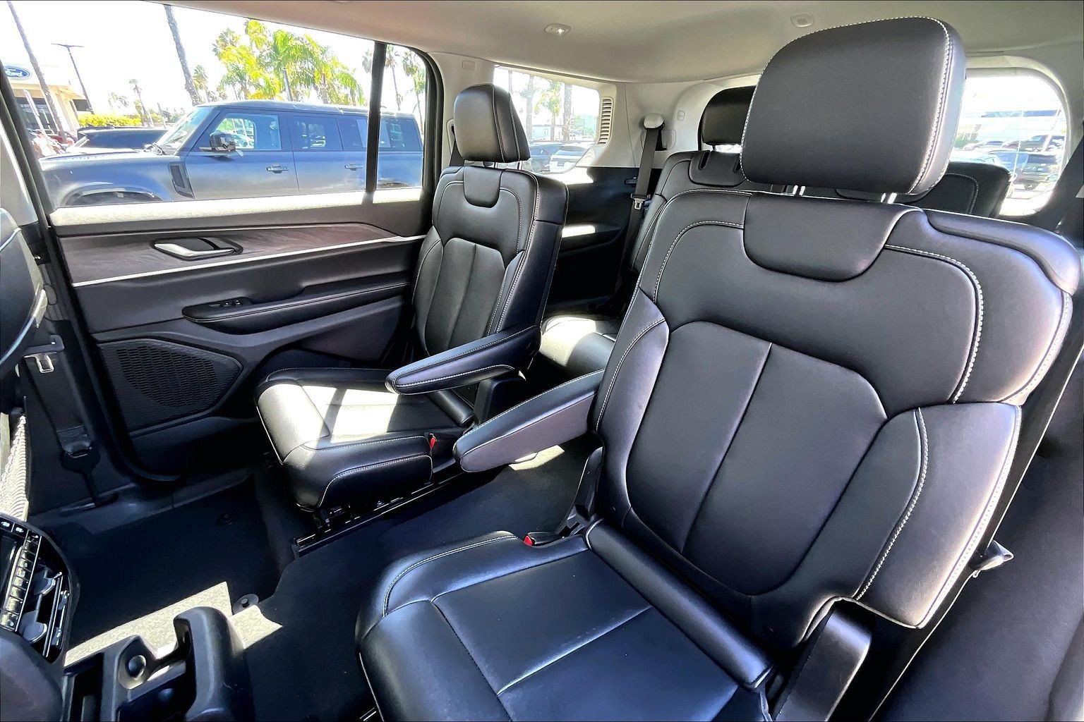 Used 2023 Jeep Grand Cherokee L Limited RWD image 25