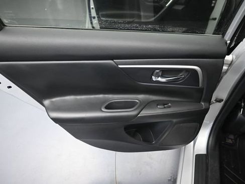 Used 2016 Nissan Altima 2.5 SV FWD image 22