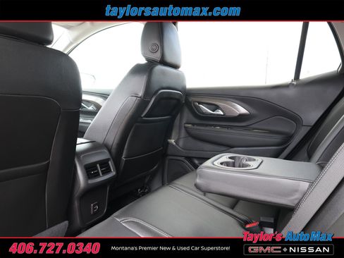 Used 2023 GMC Terrain SLT AWD/4WD image 32