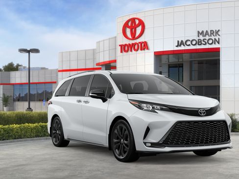 New 2026 Toyota Sienna XSE FWD image 15