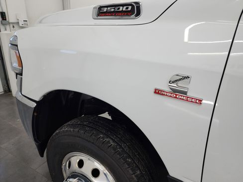 Used 2023 RAM 3500 Laramie image 38
