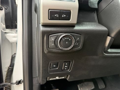 Used 2019 Ford F250 Lariat w/ Lariat Ultimate Package RWD image 21