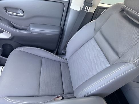 Used 2022 Nissan Frontier SV image 29