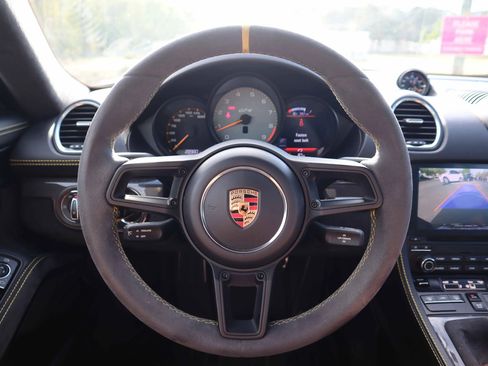 Used 2020 Porsche 718 Cayman GT4 image 6