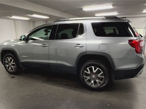 Used 2023 GMC Acadia SLE w/ Driver Convenience Package image 6