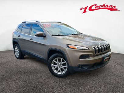 Used 2017 Jeep Cherokee Latitude w/ Safety/Convenience Group