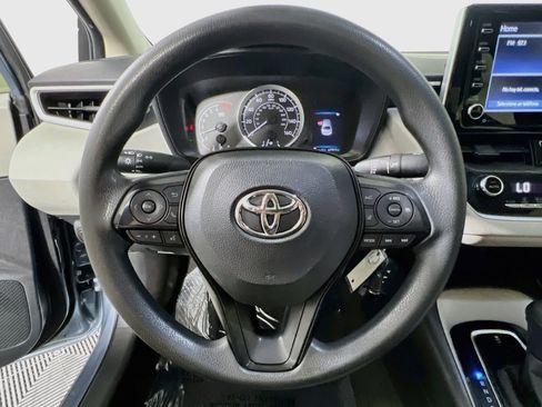 Used 2021 Toyota Corolla LE FWD image 18