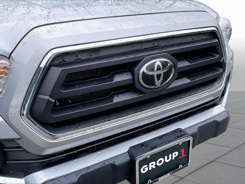 Used 2021 Toyota Tacoma SR5 w/ Technology Package AWD/4WD image 29