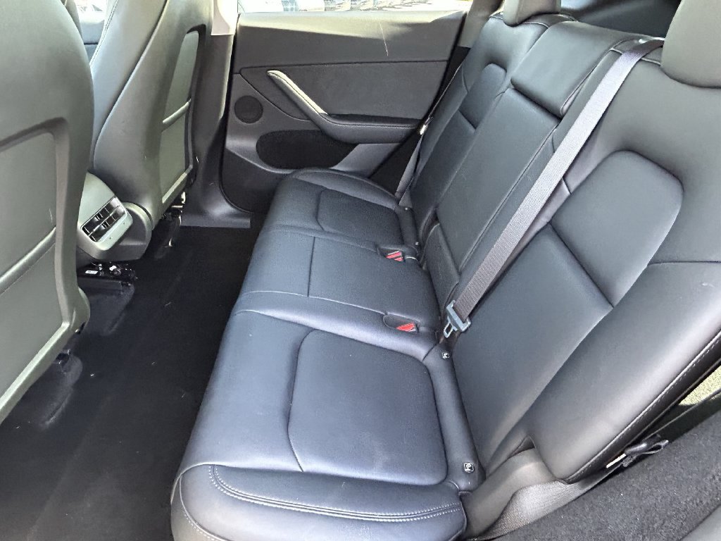 Used 2023 Tesla Model Y 2WD image 12
