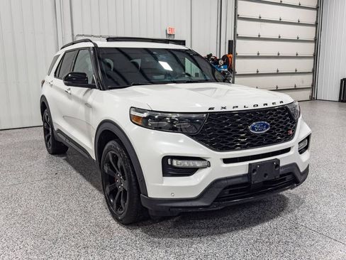 Used 2020 Ford Explorer ST w/ ST Street Pack AWD/4WD image 7
