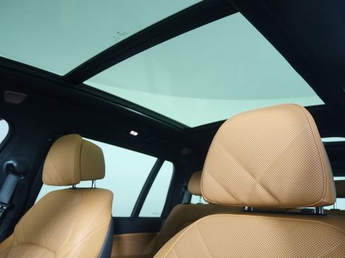 Used 2024 BMW X7 xDrive40i w/ M Sport Package image 12