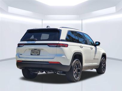 New 2026 Jeep Grand Cherokee Altitude