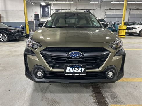 Certified 2025 Subaru Outback Premium image 3