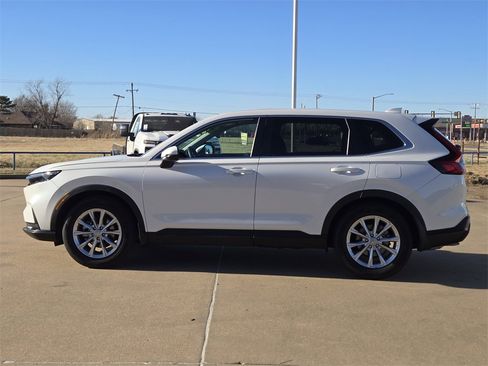 Used 2025 Honda CR-V EX image 4