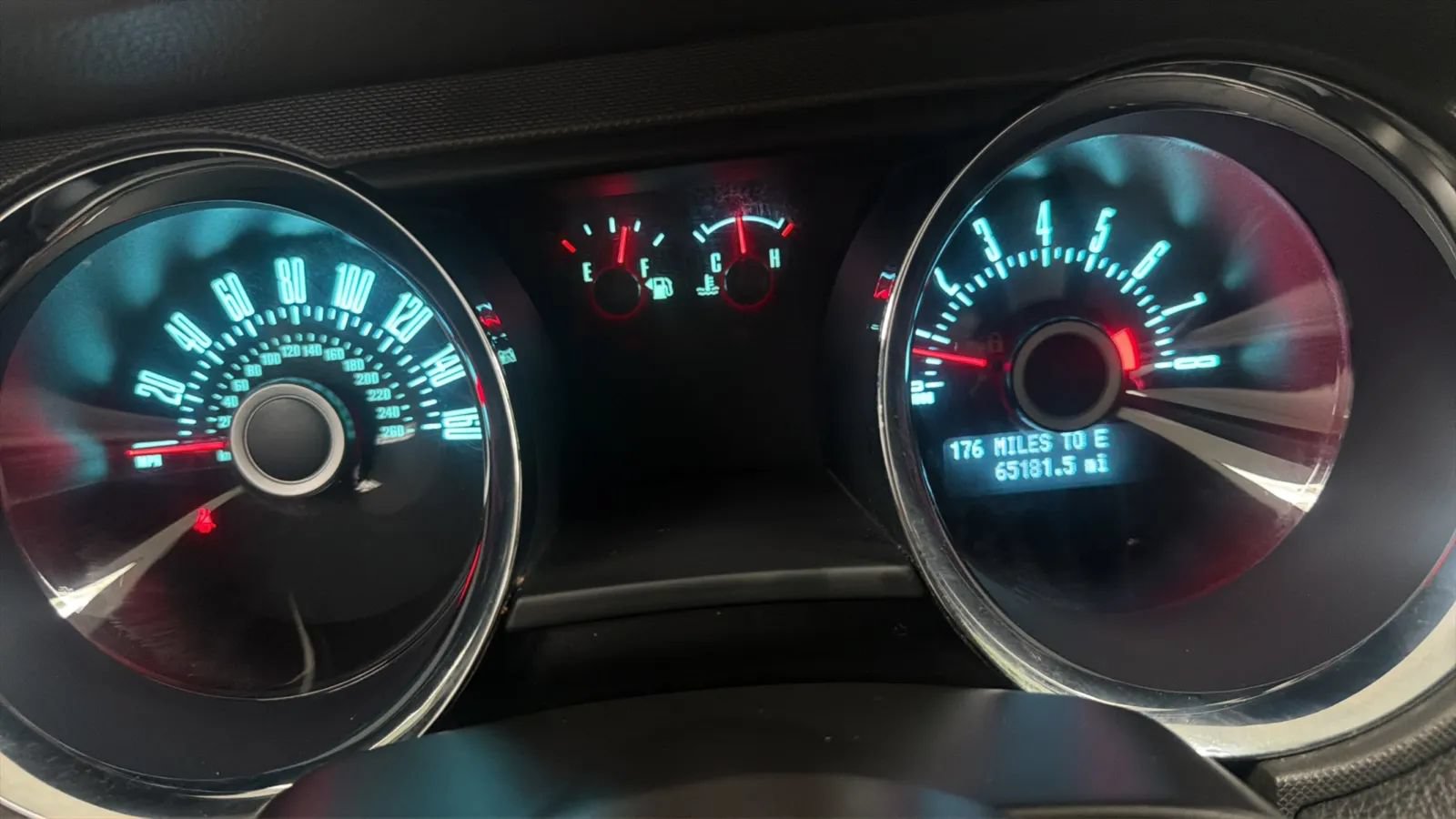 Used 2013 Ford Mustang Coupe RWD image 12