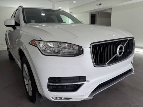 Used 2016 Volvo XC90 T5 Momentum FWD image 9