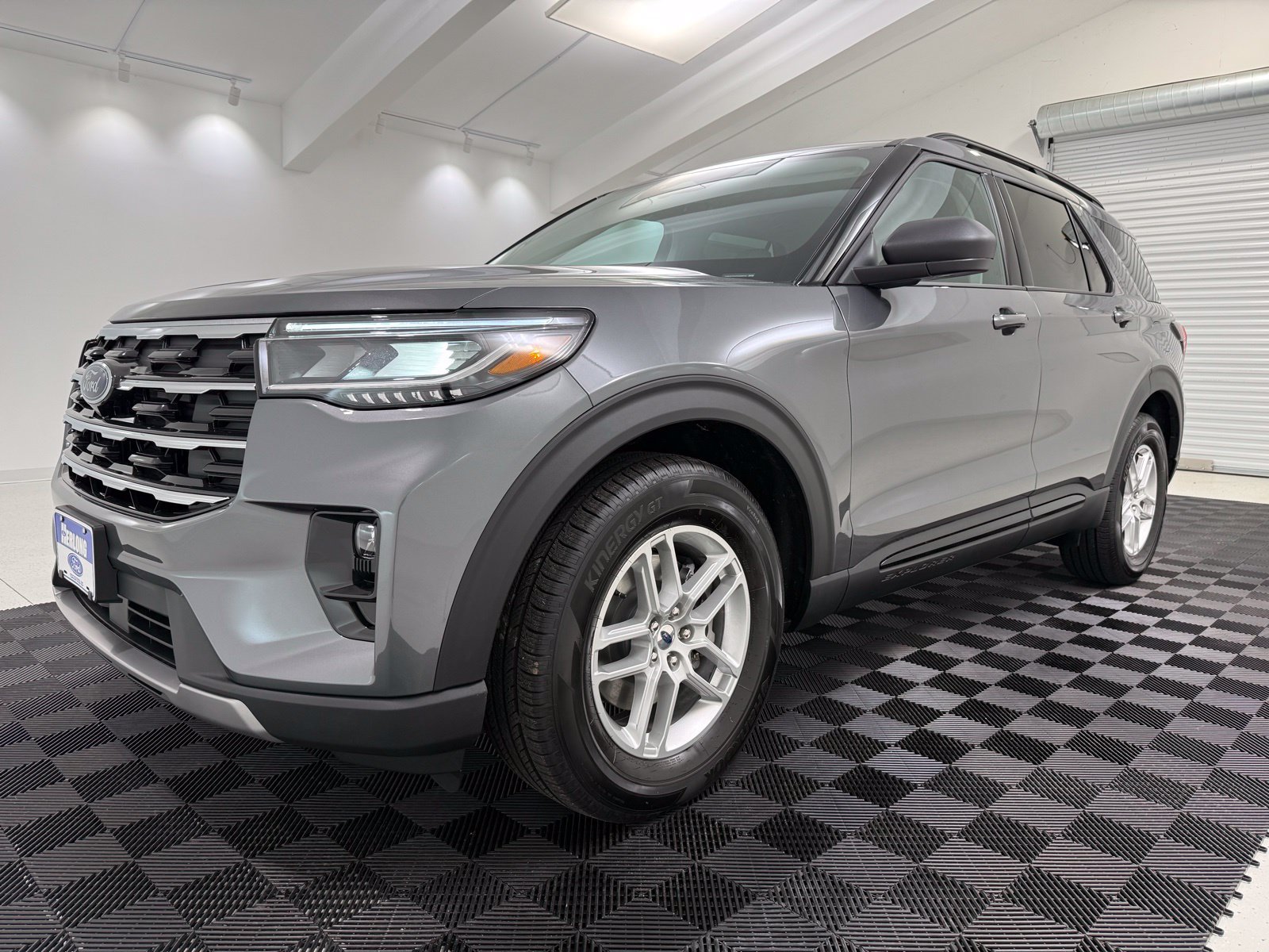 New 2026 Ford Explorer Active w/ Active Comfort Package RWD image 3