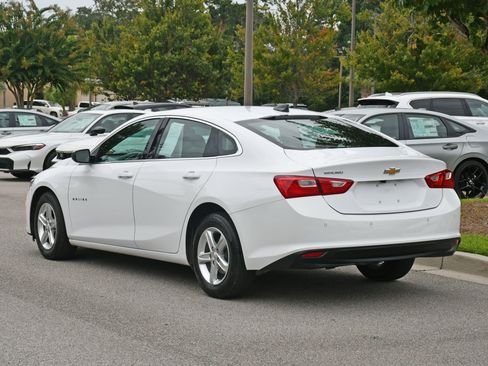 Used 2024 Chevrolet Malibu LS w/ Driver Confidence Package image 3