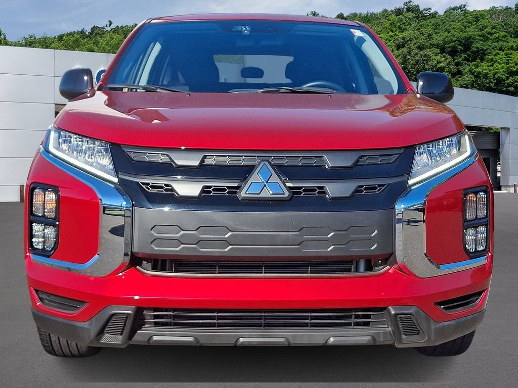 Used 2025 Mitsubishi Outlander Sport LE AWD/4WD image 2