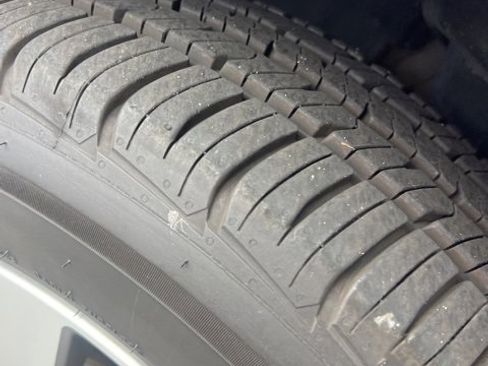 Used 2019 Subaru Outback 2.5i Touring w/ Popular Package #3A image 21