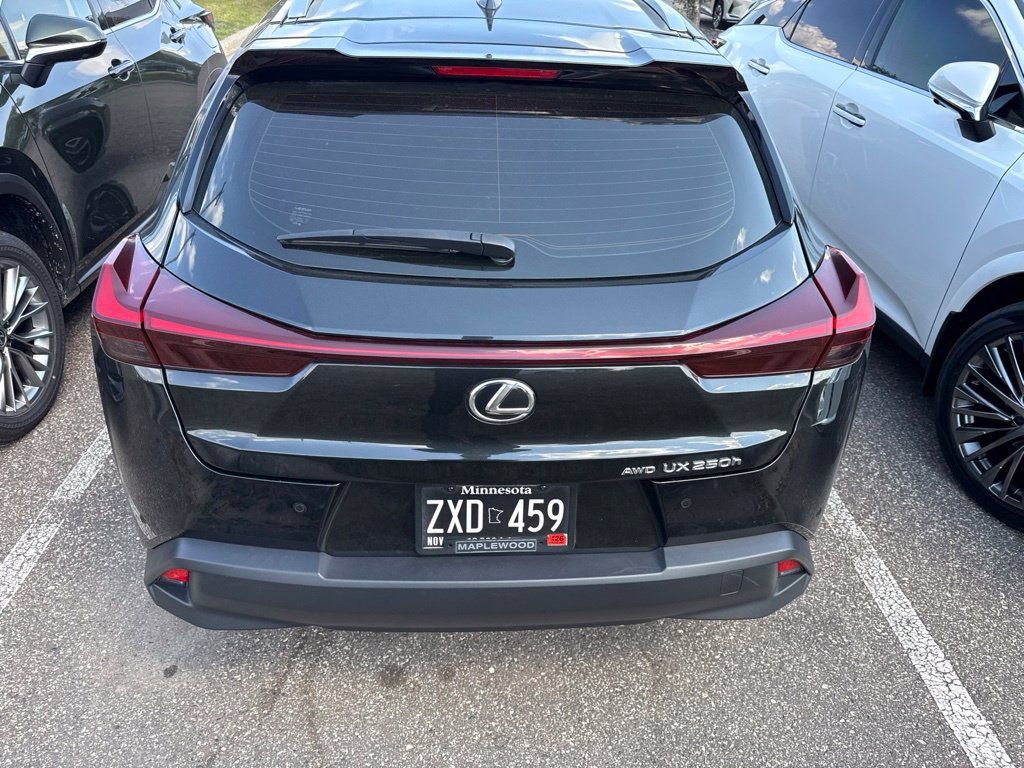 Used 2024 Lexus UX 250h AWD w/ Premium Package image 29
