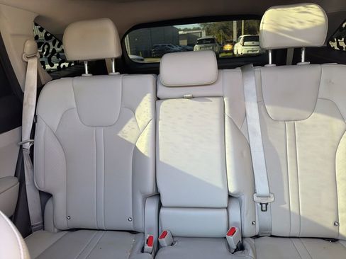 Certified 2025 Kia Sorento S w/ Panoramic Sunroof Package FWD image 20
