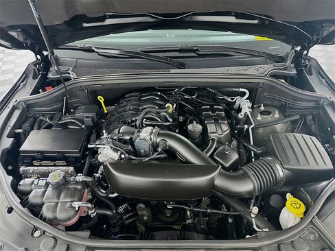 Used 2024 Dodge Durango SXT w/ SXT Blacktop Group image 33