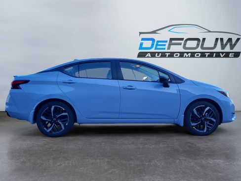 New 2025 Nissan Versa SR w/ Trunk Package image 2