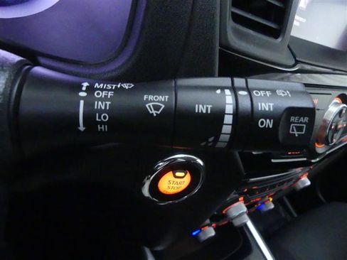 Used 2019 Nissan Pathfinder SV image 21