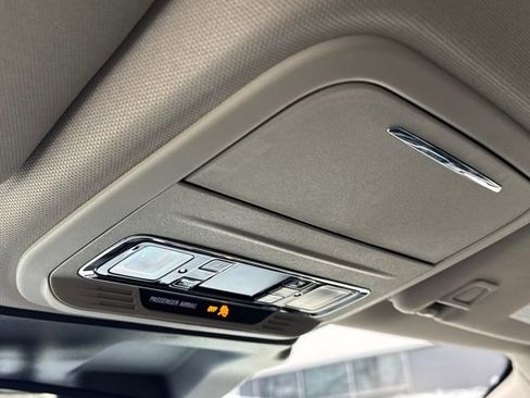 Used 2025 Lincoln Corsair FWD image 29