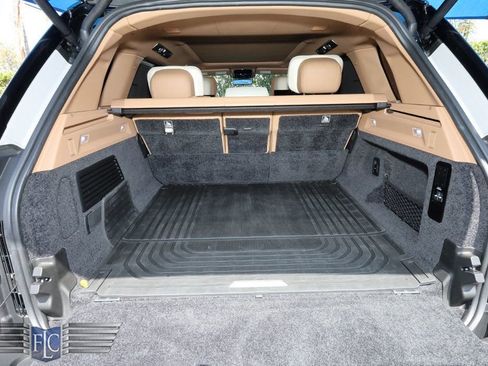 Used 2024 Land Rover Range Rover SV image 36